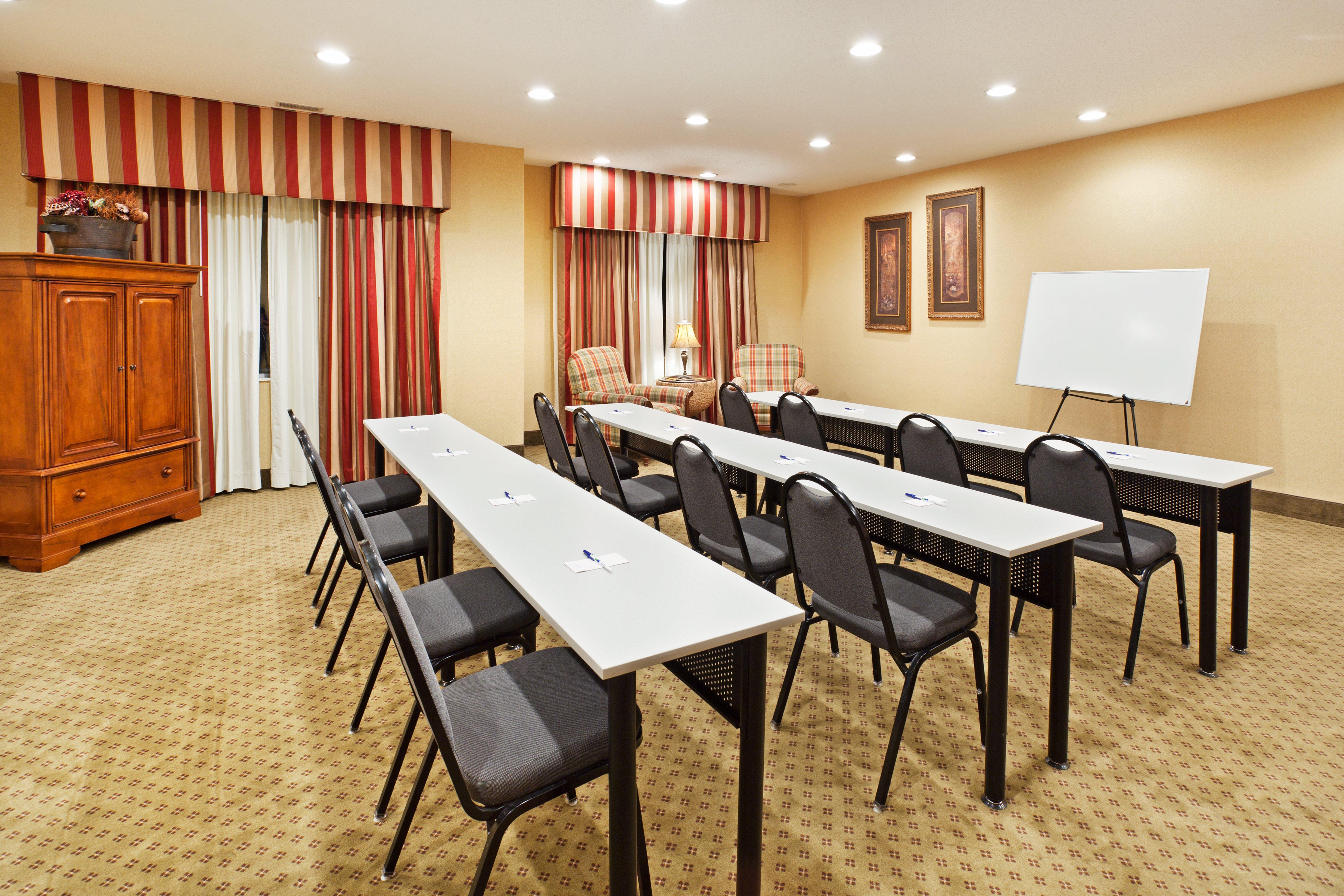 Holiday Inn Express And Suites Pikeville By Ihg Exterior foto